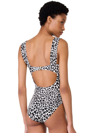 Product image for 001 BLACK