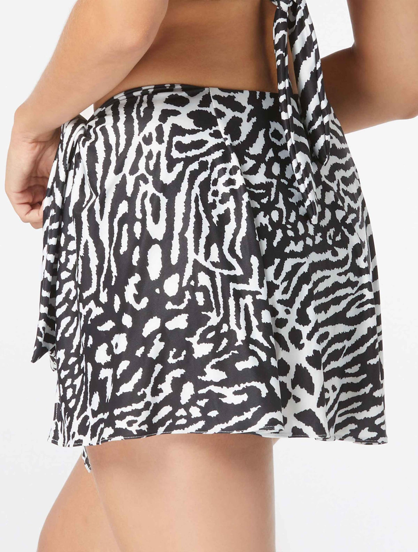 Product image for 001 BLACK