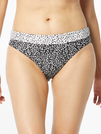 Product image for 006 CAST-BLACK