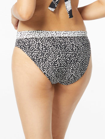 Product image for 006 CAST-BLACK