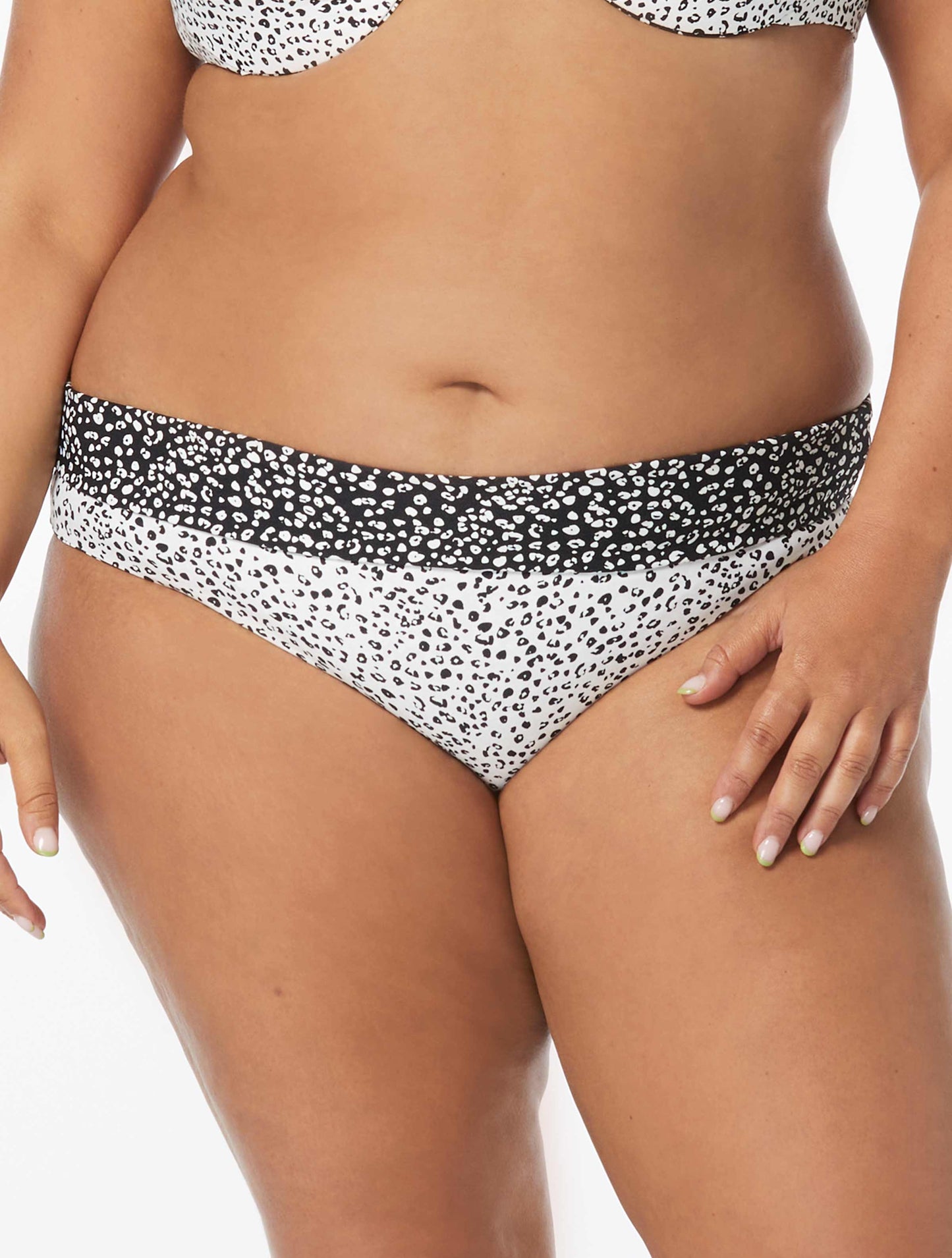 Product image for 006 CAST-BLACK