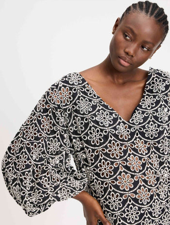 Product image for 001 BLACK