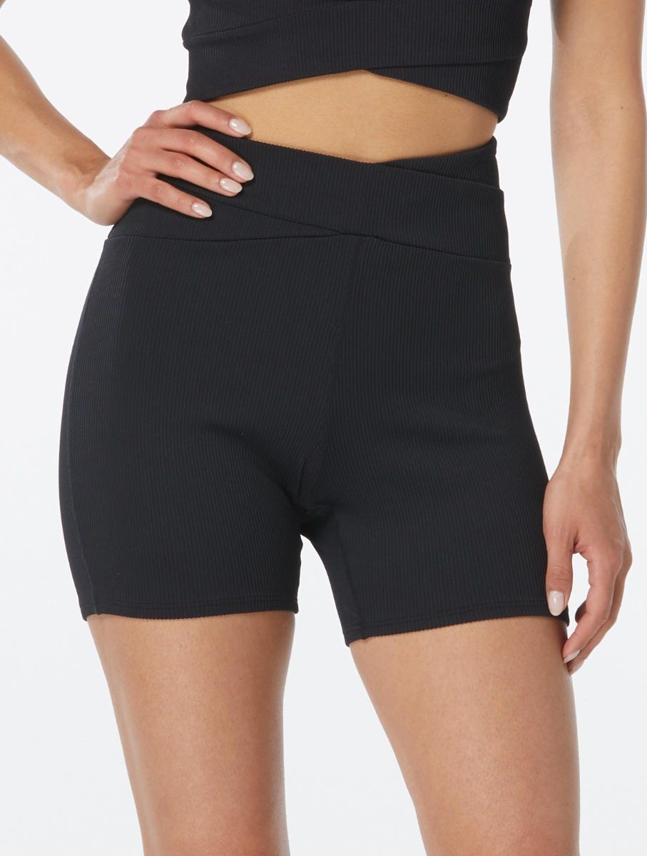 Product image for 001 BLACK